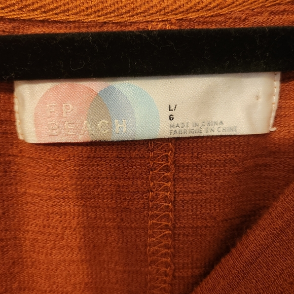 Elegant Rust Dress - Picture 3 of 3